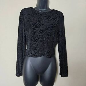 NWT Pretty Damage Crop Top